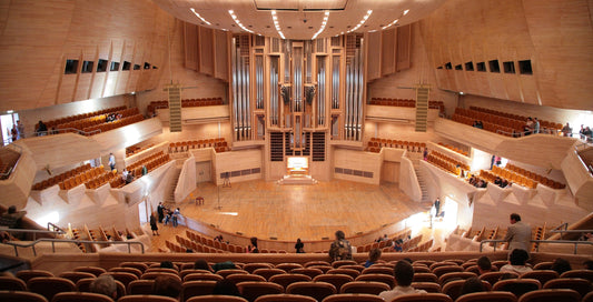 Distributed Audio vs. Performance Audio: Which Audio System is Better for Commercial Business